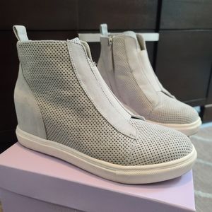 Gray High Top Zip up sneakers